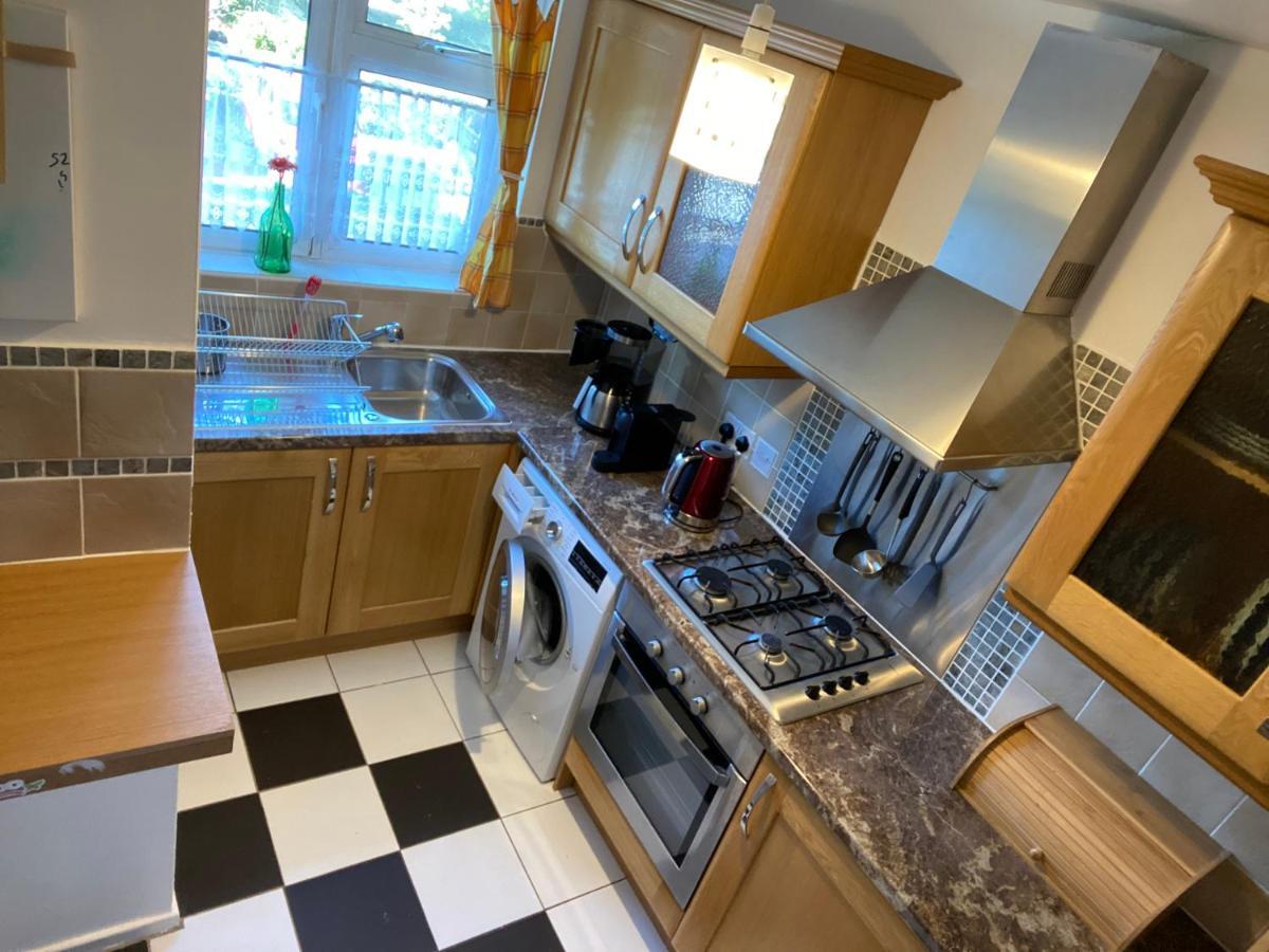 Beautiful 2 Bedroom & Balcony Flat In Central Londýn Exteriér fotografie