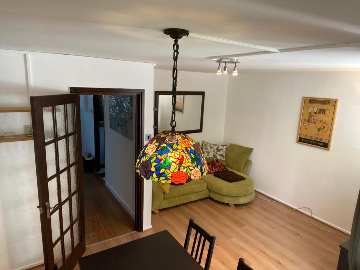 Beautiful 2 Bedroom & Balcony Flat In Central Londýn Exteriér fotografie